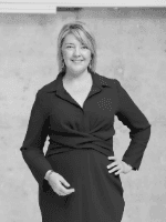 Nicole Robertson