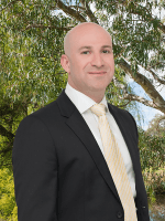 Peter Travlos